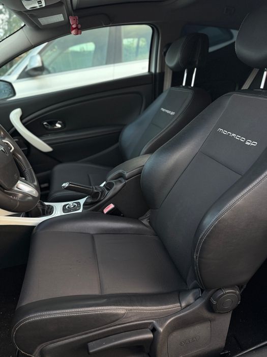 Renault Megane 3 Monaco GP – 1.9 dCi 130 CP – 2012 – Alb Perlat