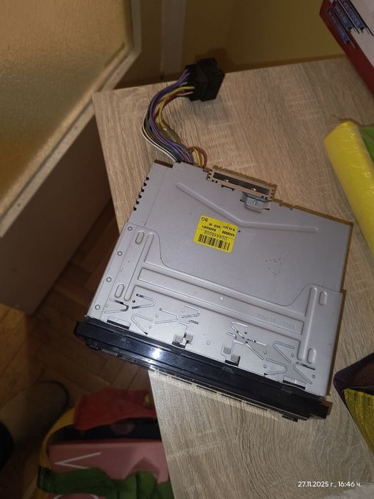 Продавм сд за кола