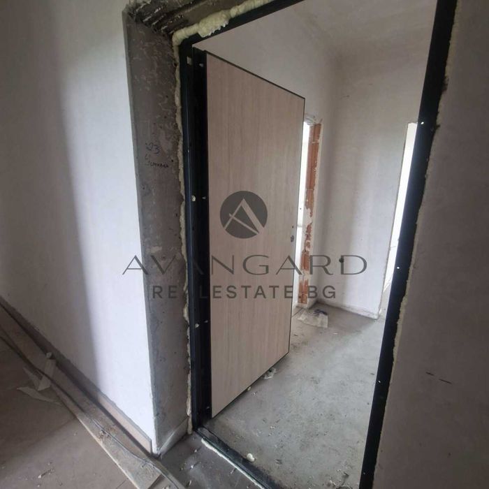 Продава се Двустаен апартамент в Пловдив, Тракия - 67 кв.м за 1340 €/кв.м - Снимка #2