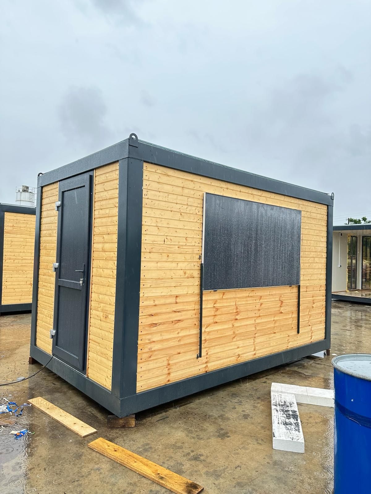 Container modular