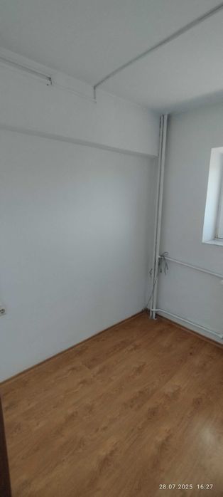Cameră de cămin 26 mp cu baie proprie – de vânzare