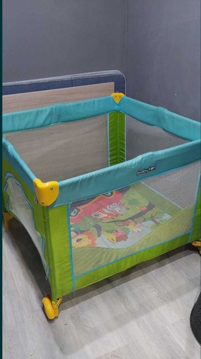 ПРОДАМ СРОЧНО Манеж детский игровой, складной