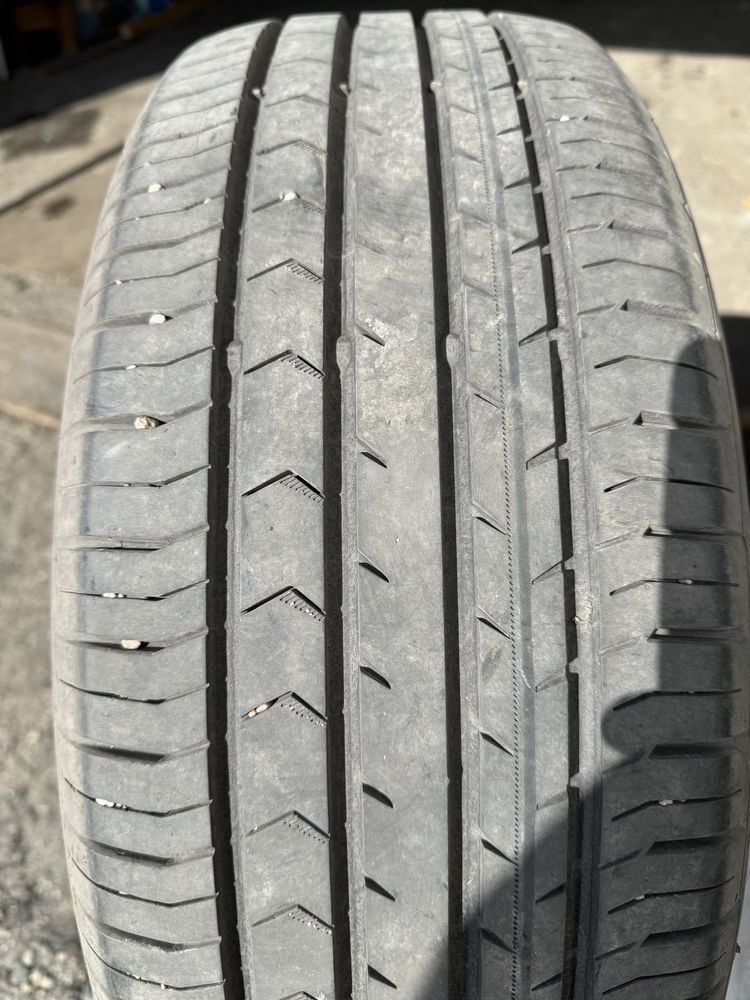 Continental ContiPremiumContact 5 215/55 R17 94V