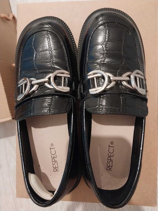 Туфли чёрные лоферы женские