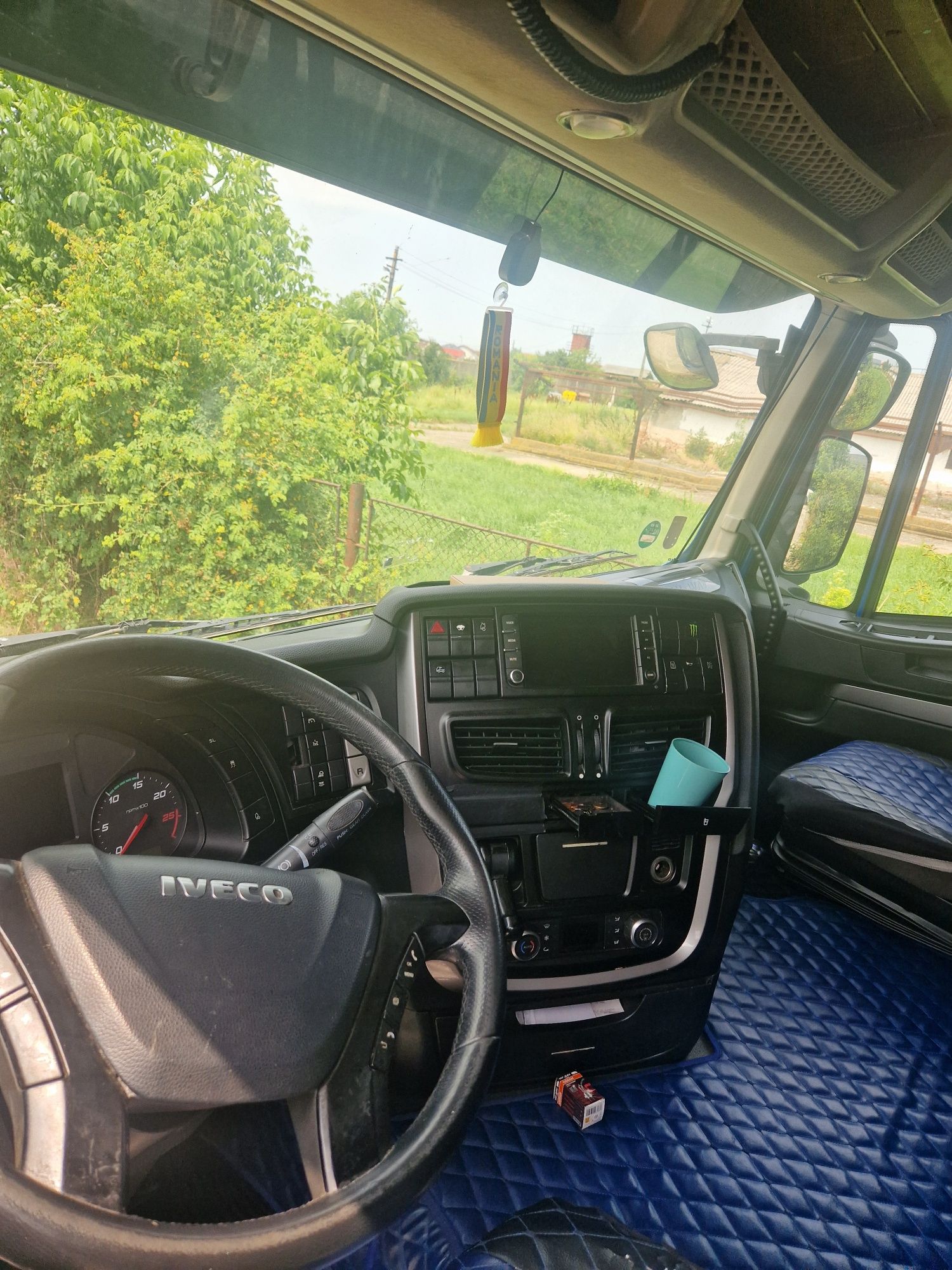 Iveco Stralis 460 schimb cu miniexcavator