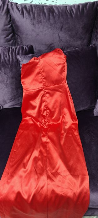 Rochie lunga,eleganta, rosie