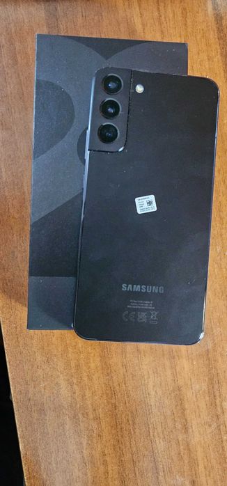 Продавам Samsung Galaxy S22+ 5G 256GB
