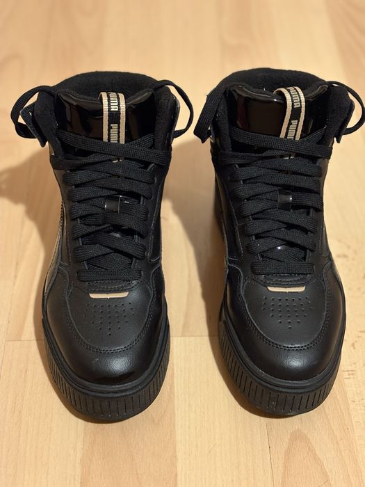 Продавам черни зимни обувки Пума,36 номер