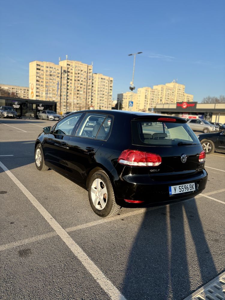Volkswagen Golf 6 Перфектен * Реални Км