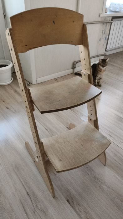 Продам деревянный растущий стул