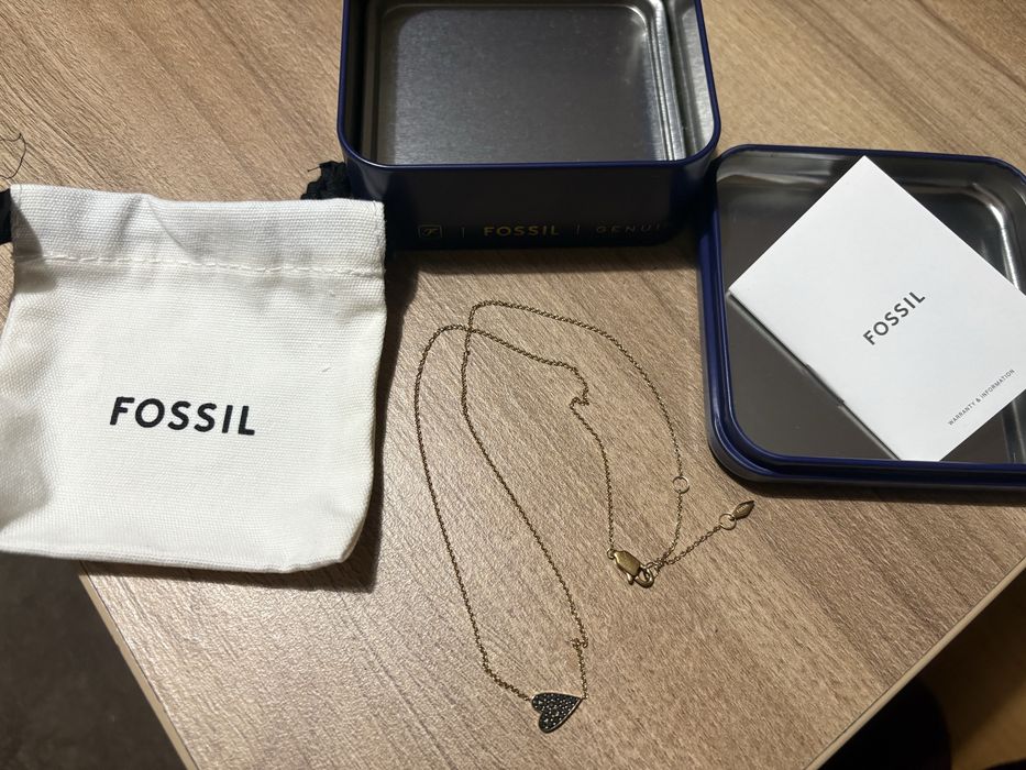 Колие от стомана на Fossil