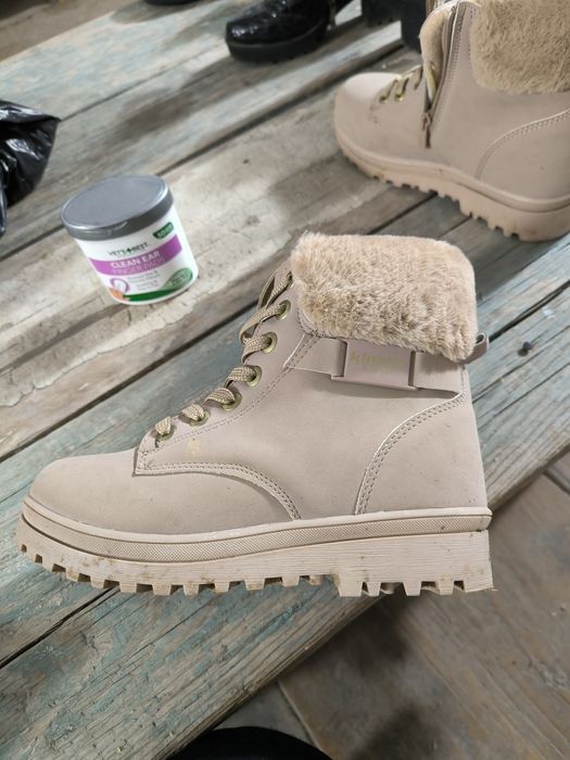 Женская обувь в продаже