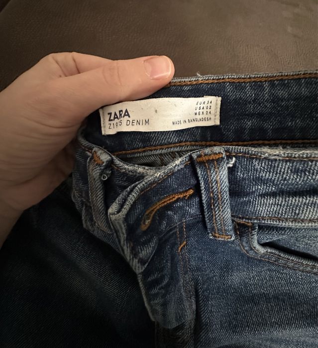 Blugi zara in stare perfecta