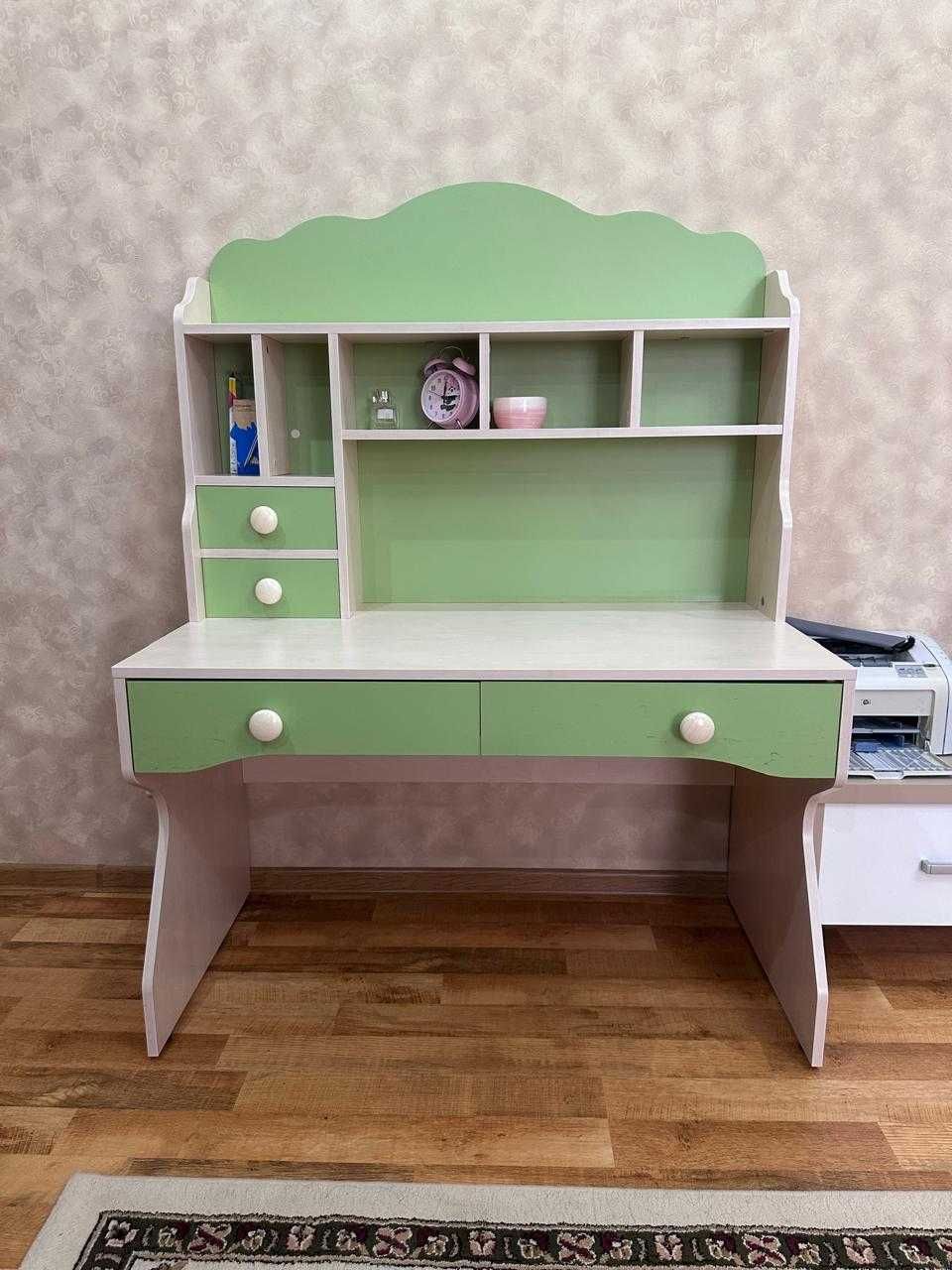 двухъярусный кровать