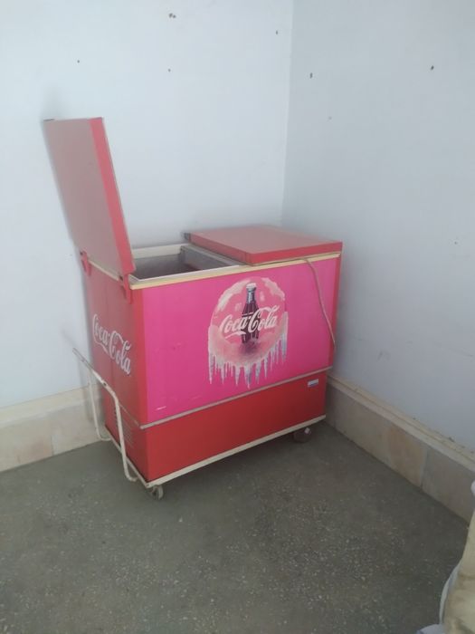 Xolladelnik  sotiladi