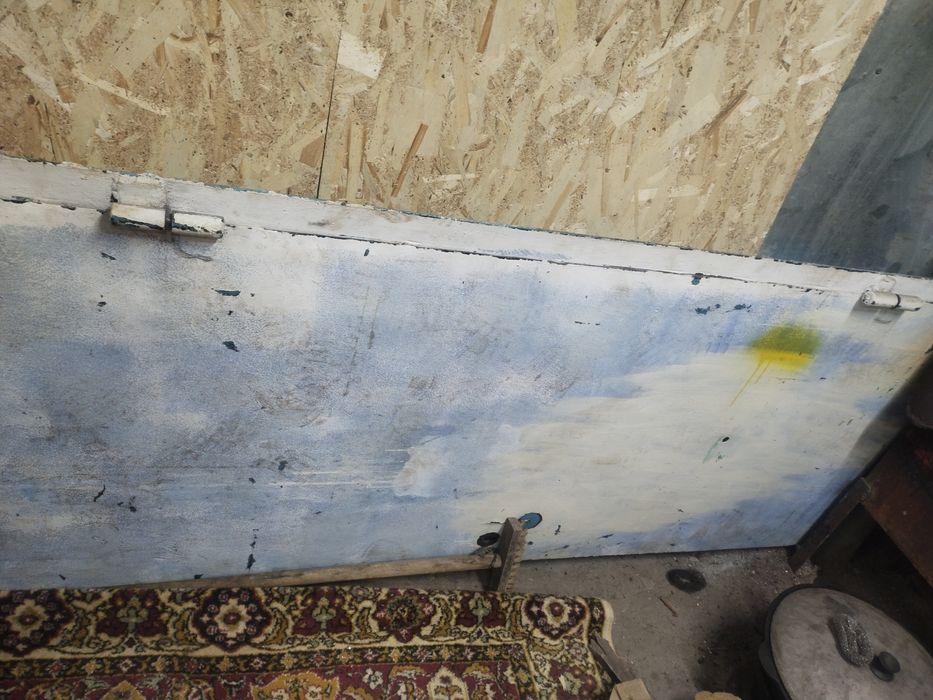 Продам железный дверь.