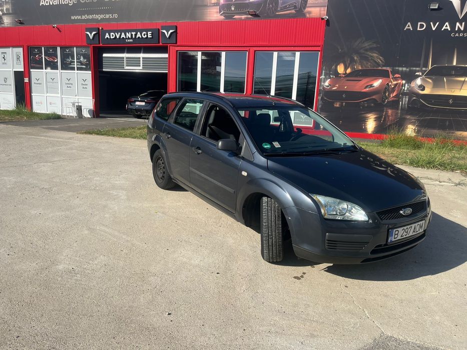 Salut, vand ford focus an 2006 1.6 benzina