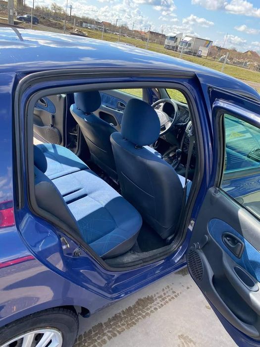 Vand masina Renault Clio II