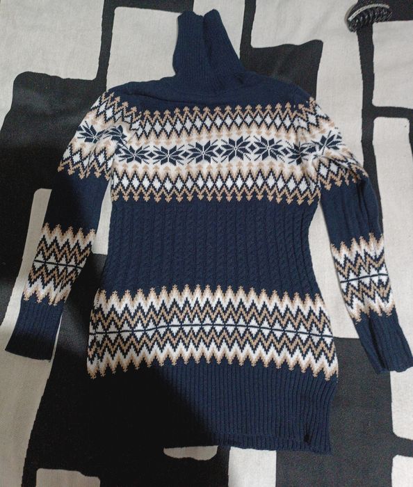 Продам новый свитер