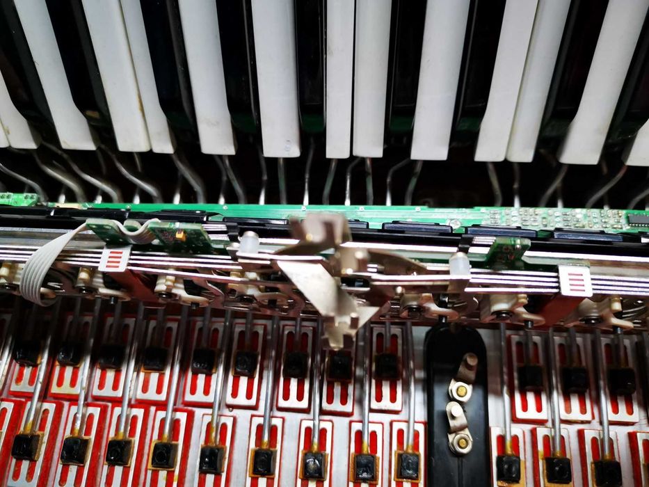 Mentenanta Implanturi Midi Acordeon Acustic/Digital