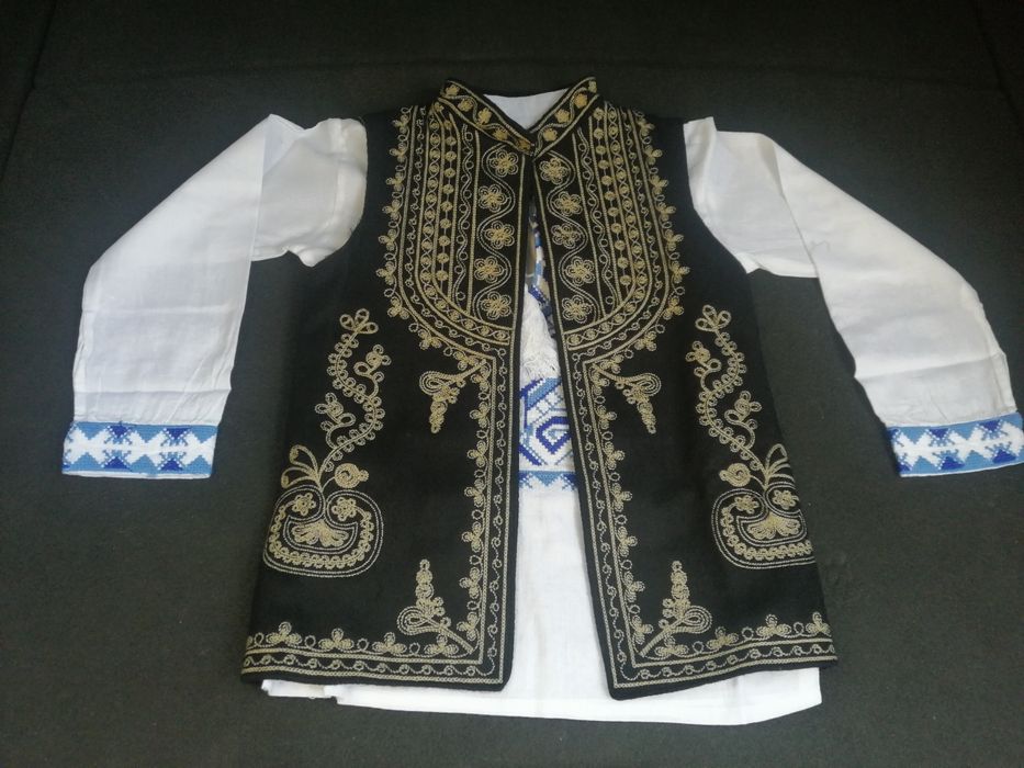 Compleu ie+vestuta din lână fetițe și băieți