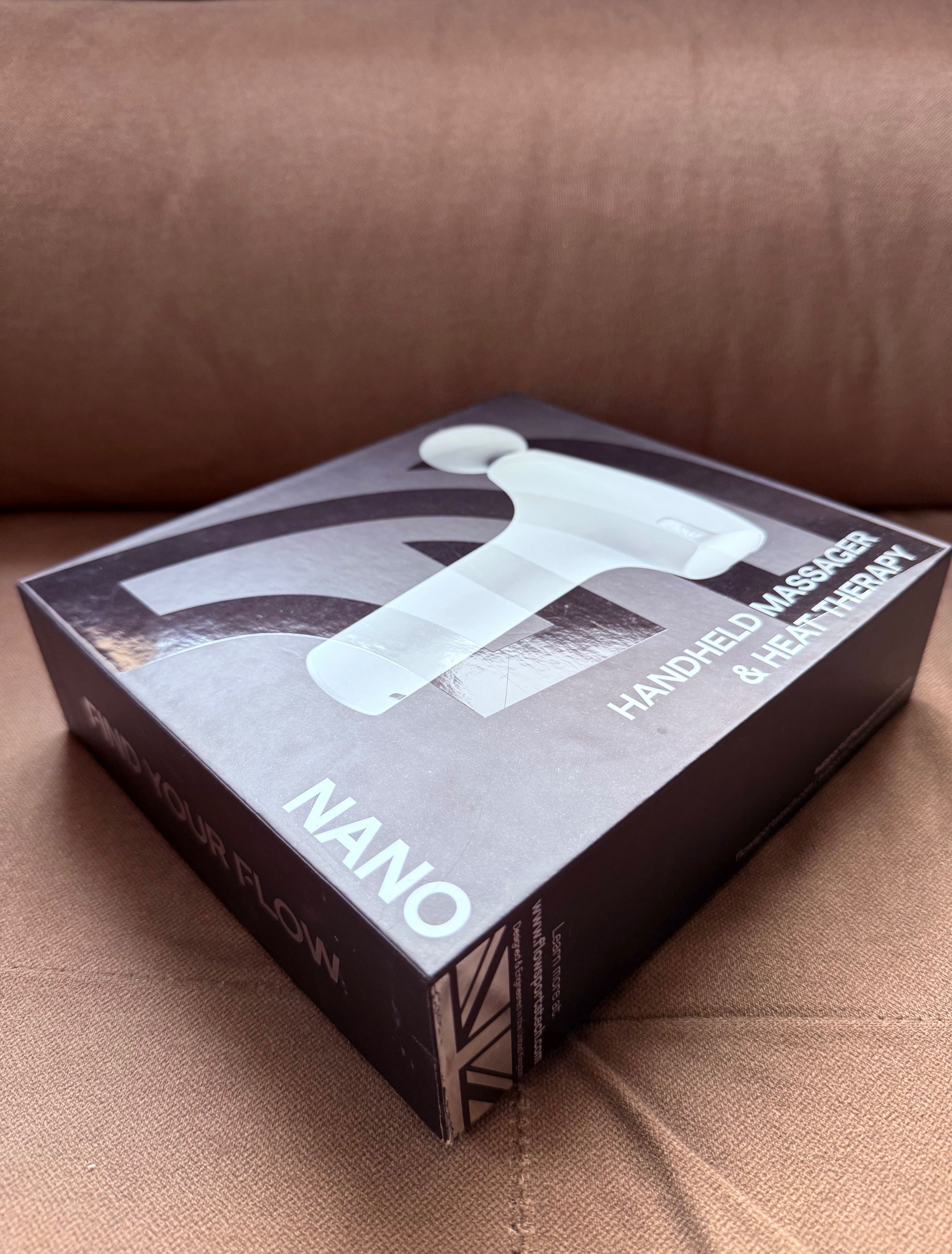 Ръчен Мини Масажор с Термотерапия и 4 приставки FLOW NANO ARCTIC WHITE