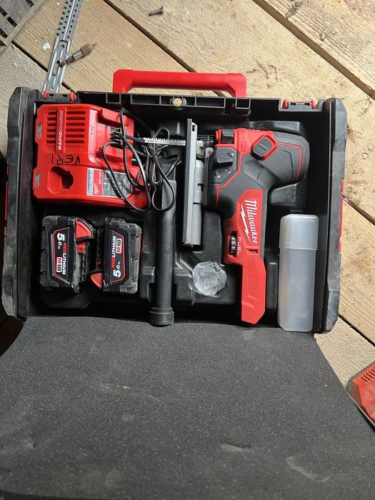 Fierastrau pendular millwaucke