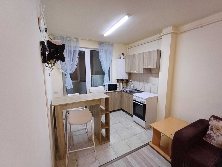 Persoana fizica inchiriez apartament cu o camera