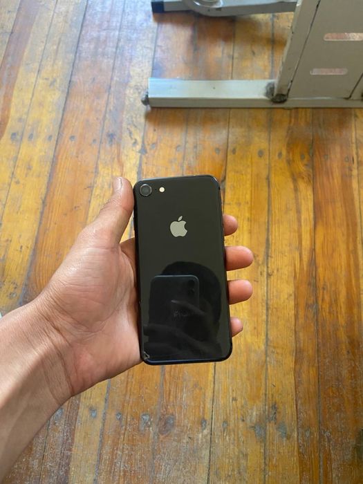 iPhone 8 ochilmagan idial telfon
