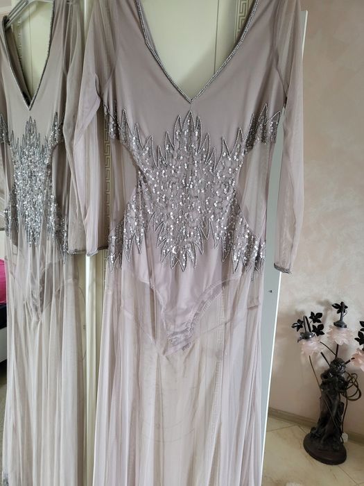 Vând rochii de ocazie