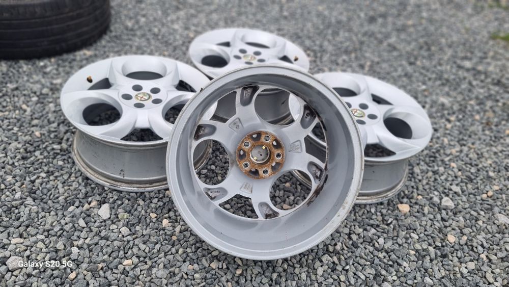 Оригинални джанти Алфа 5/98 Alfa 5x98

Употребявани, Шумен