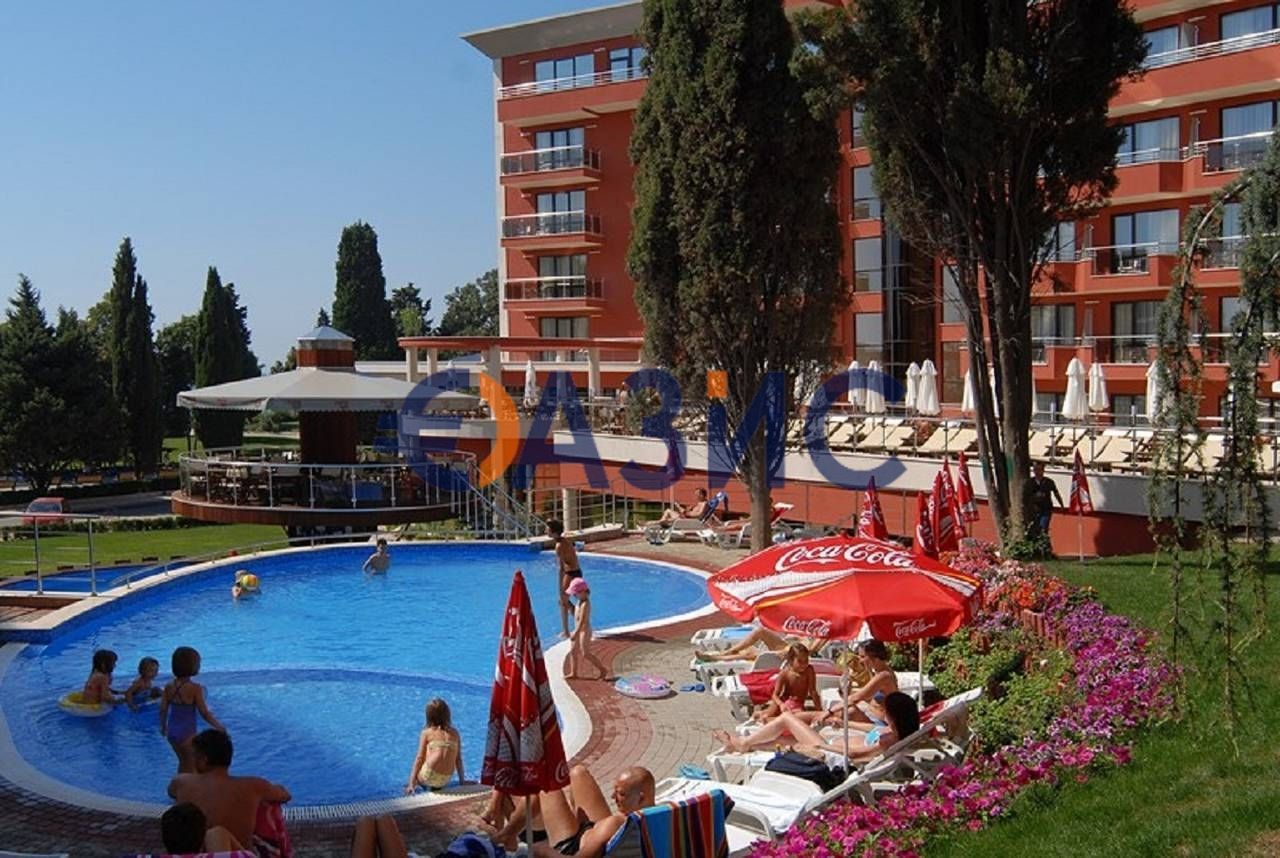 Продава се Едностаен апартамент в Несебър - 54 кв.м за 1334 €/кв.м - Снимка #14