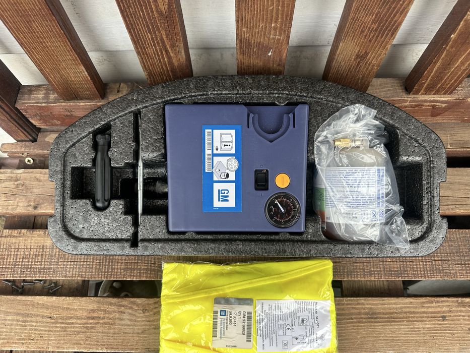 Авариен комплект за Опел Астра J