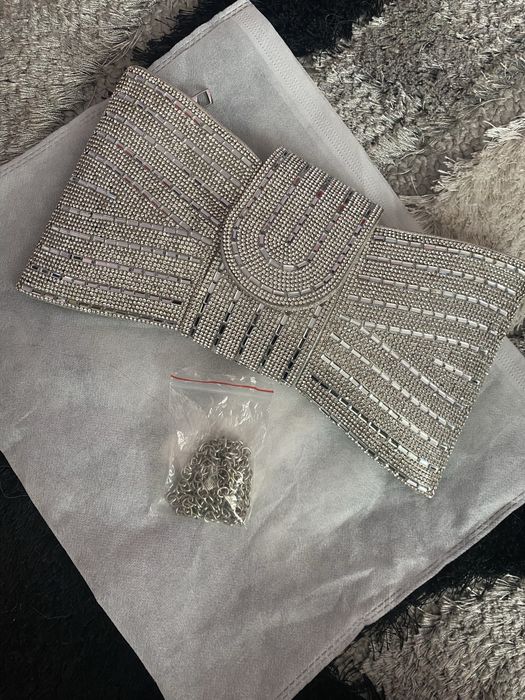 Клъч тип панделка