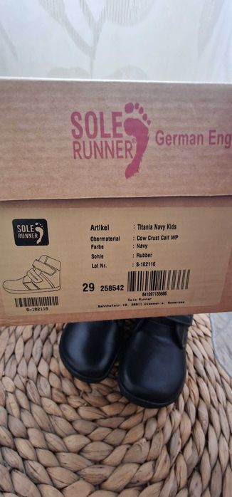 Sole Runner navy titania barefoot