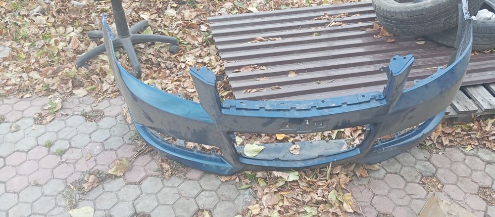 Продам бампер передний