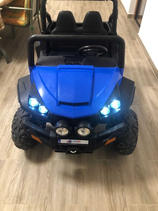 Masinuta electrica copii cu 2 locuri
