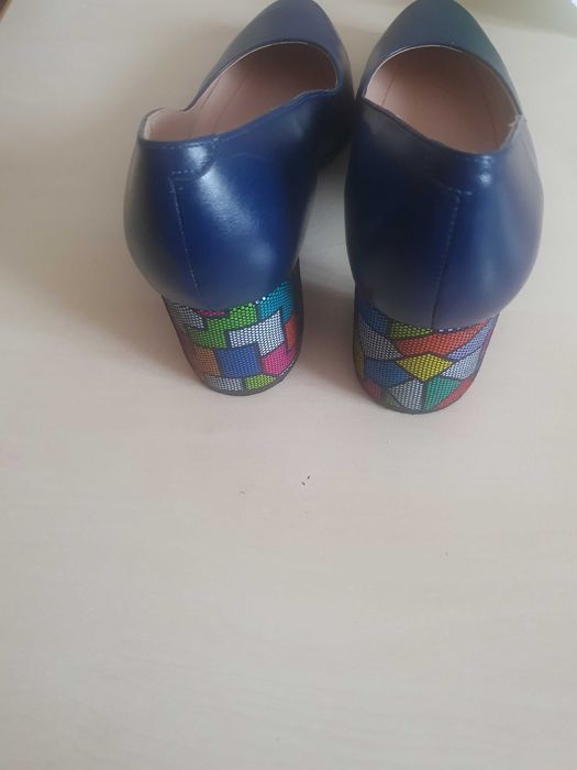 Vand pantofi casual de piele