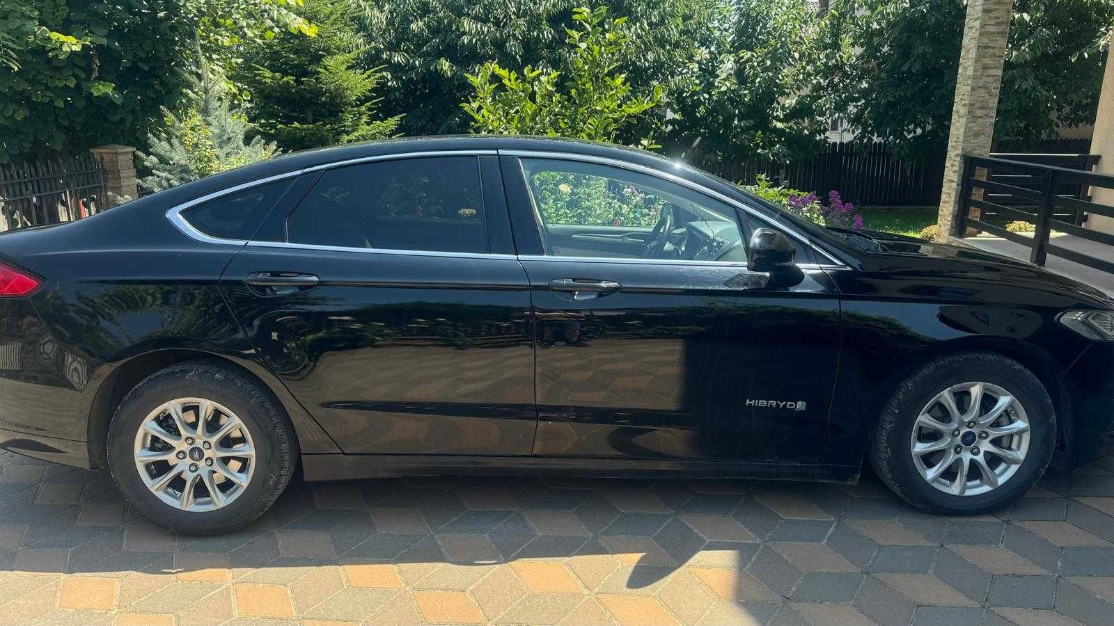 Ford Mondeo Hybrid