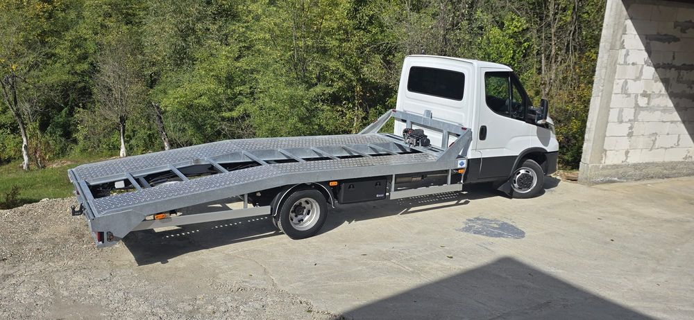 Vând platforma iveco an 2021 3,0 ca noua