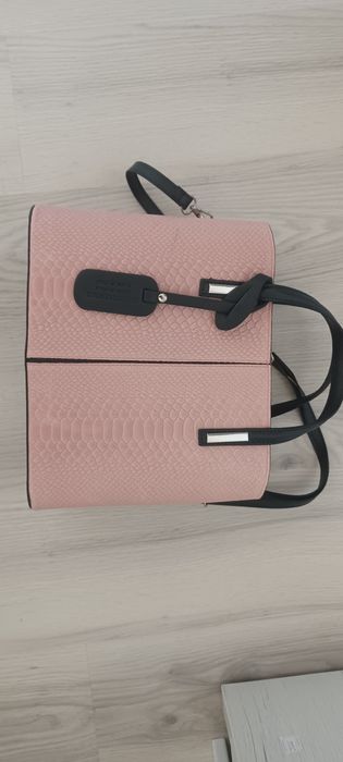 Geanta roz piele