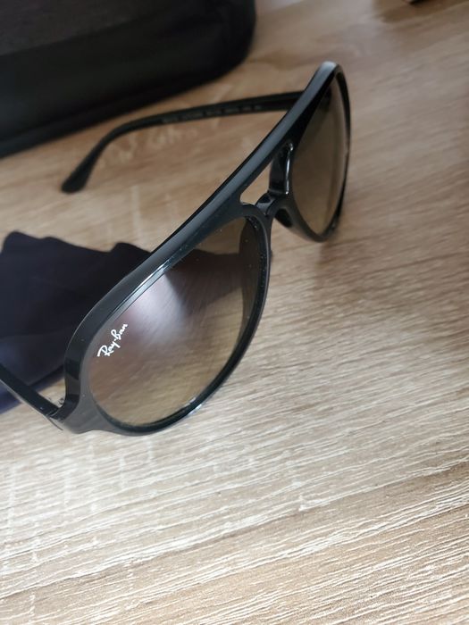 Ochelari soare Ray-Ban modelul Aviator