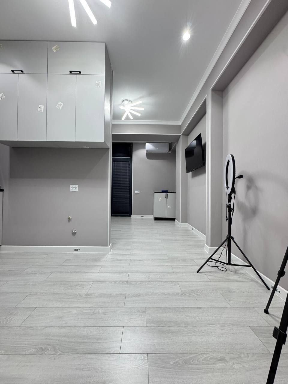 Yunusobod 13 kv Orenrir Mega planet 1 xona Evro Remont