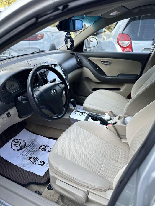 Hyundai  elantra