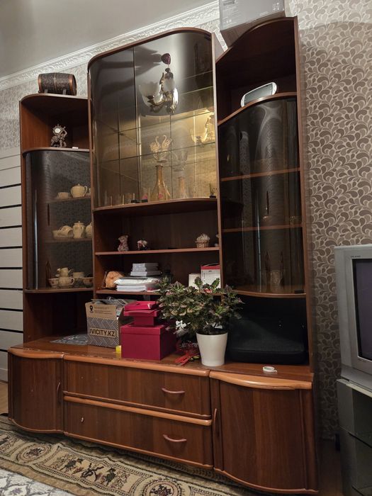 Продам стенку горку