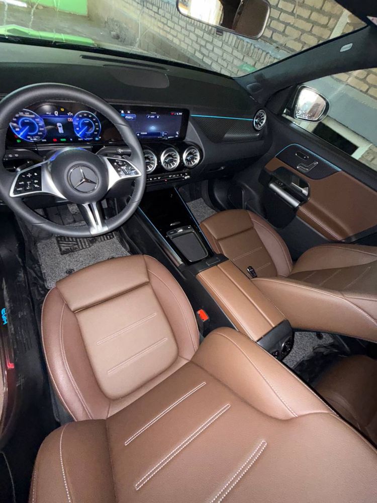 Mercedes Benz EQA 260