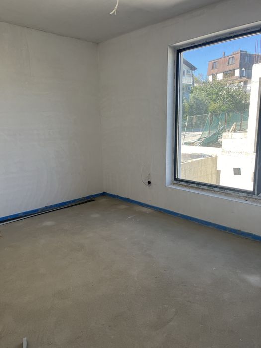 Продава се Къща в Варна, Базар Левски - 250 кв.м за 1400 €/кв.м - Снимка #19