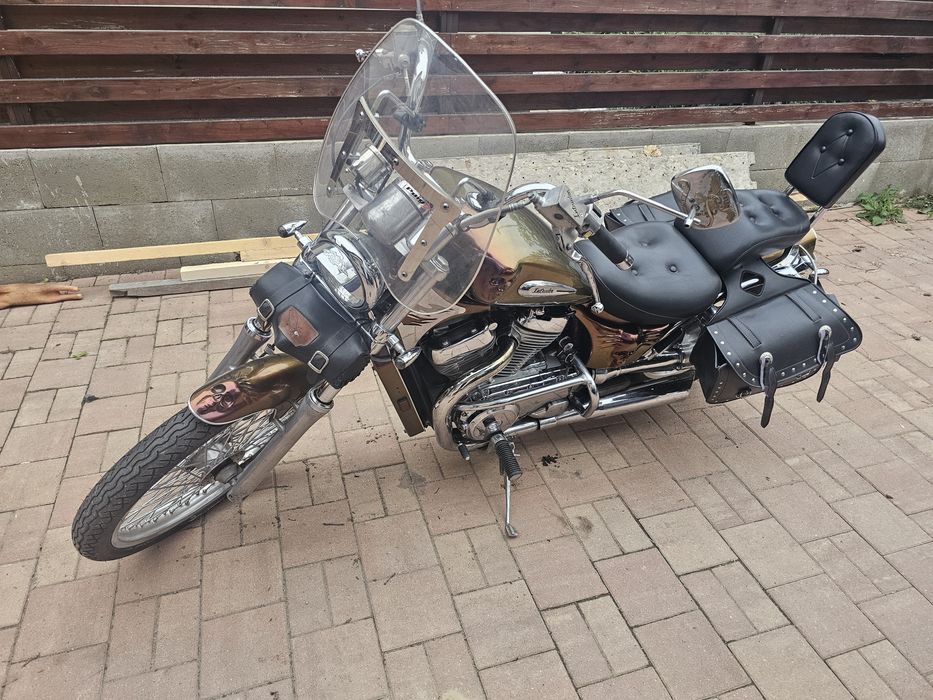 Vând Suzuki Intruder VS 800