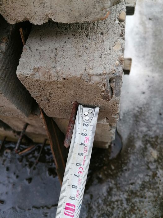 Vând stâlpi/spalieri