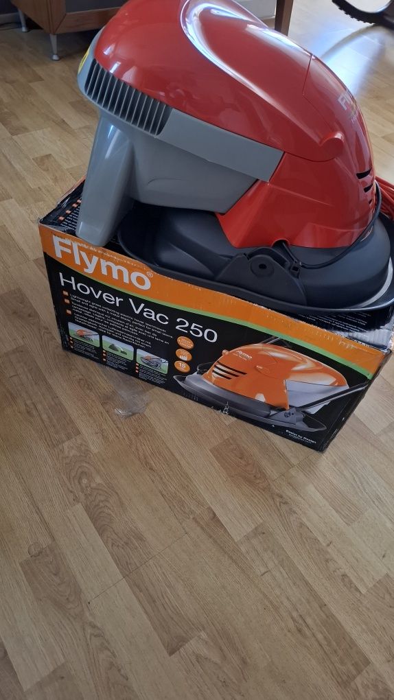 Чисто нова вакумна косачка"FLYMO Hover vac 250"